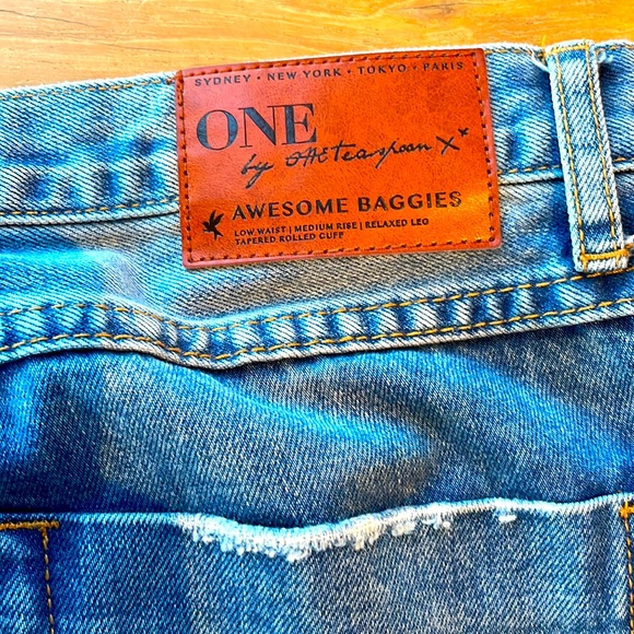 One Teaspoon Lola Awe Blue Embroidered Jeans - Picture 12 of 16